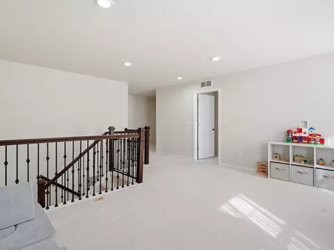 Entry Way - 49499 Hummel, Macomb, MI 48044 photo 5 of 7