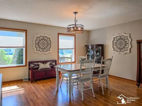 Dining - 605 Nadeau, Monroe, MI 48162 photo 1 of 1
