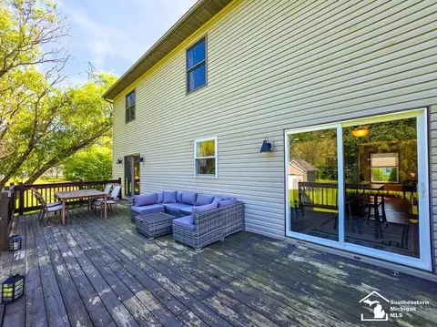 Exterior - 605 Nadeau, Monroe, MI 48162 photo 6 of 10