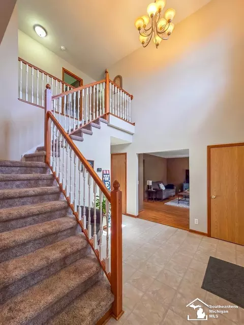 Entry Way - 605 Nadeau, Monroe, MI 48162 photo 1 of 3
