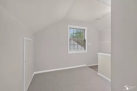 Bedroom - 17606 Valade, Riverview, MI 48193 photo 3 of 7