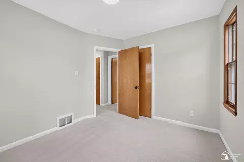 Bedroom - 17606 Valade, Riverview, MI 48193 photo 7 of 7
