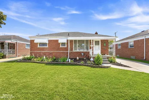 29242 Joan, Saint Clair Shores, MI 48081