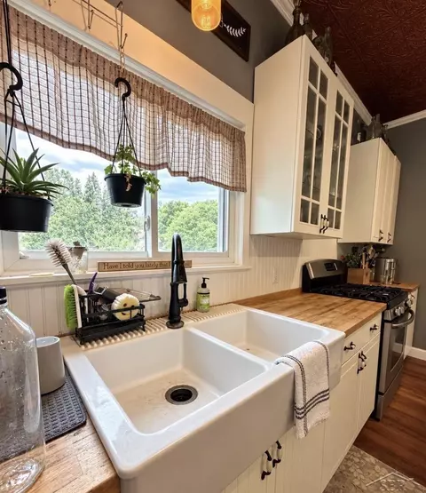 Kitchen - 255 Logan, Sunfield, MI 48890 photo 2 of 4