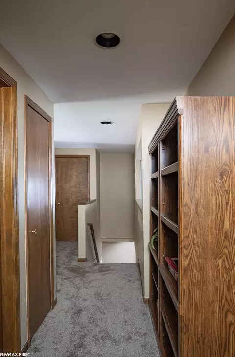 Entry Way - 48315 Walden, Macomb, MI 48044 photo 1 of 3