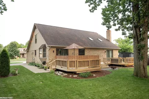 Exterior - 48315 Walden, Macomb, MI 48044 photo 6 of 10