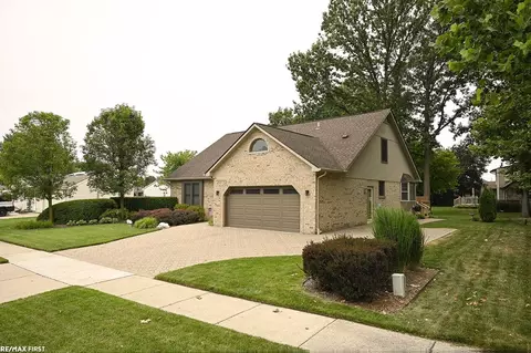 Exterior - 48315 Walden, Macomb, MI 48044 photo 3 of 10