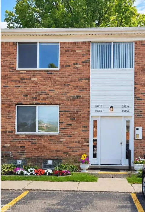 29632 Hoover #149, Warren, MI 48093