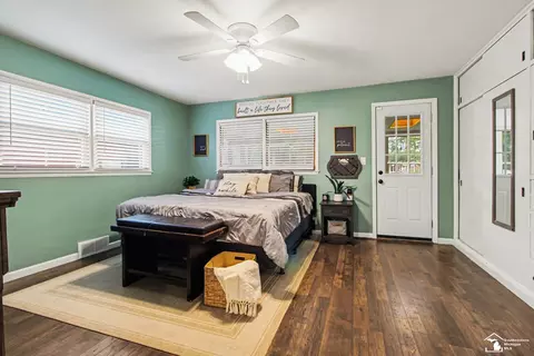 Bedroom - 330 Cole, Monroe, MI 48162 photo 2 of 4