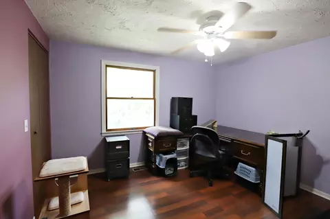 Bedroom - 306 N Hampton, Durand, MI 48429 photo 2 of 2