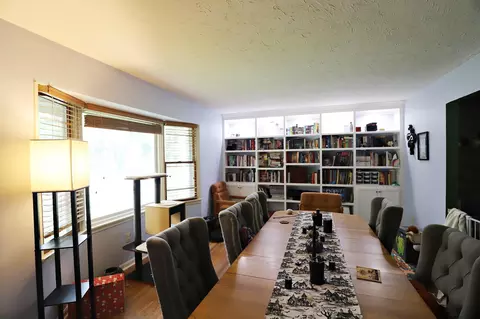 Dining - 306 N Hampton, Durand, MI 48429 photo 1 of 4