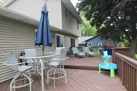 Exterior - 306 N Hampton, Durand, MI 48429 photo 5 of 16