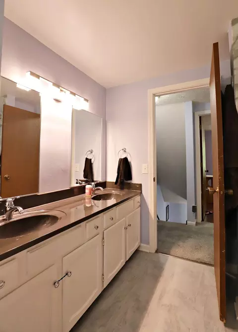 Bath - 306 N Hampton, Durand, MI 48429 photo 2 of 2