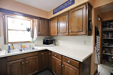 Kitchen - 306 N Hampton, Durand, MI 48429 photo 3 of 4
