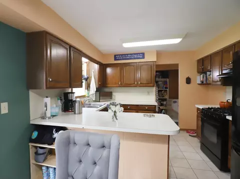Kitchen - 306 N Hampton, Durand, MI 48429 photo 2 of 4