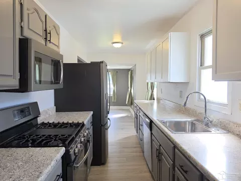 Kitchen - 3051 Harborview, Monroe, MI 48162 photo 3 of 3