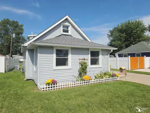 Exterior - 3051 Harborview, Monroe, MI 48162 photo 8 of 8