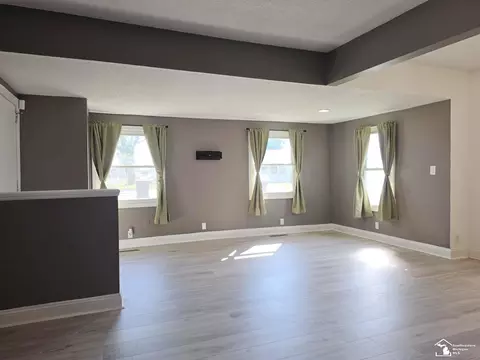 Living - 3051 Harborview, Monroe, MI 48162 photo 4 of 8