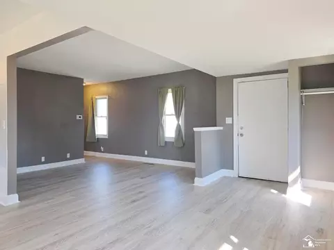 Living - 3051 Harborview, Monroe, MI 48162 photo 2 of 8