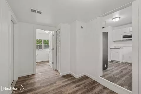 Entry Way - 1093 Corydon, Mount Morris, MI 48458 photo 1 of 2