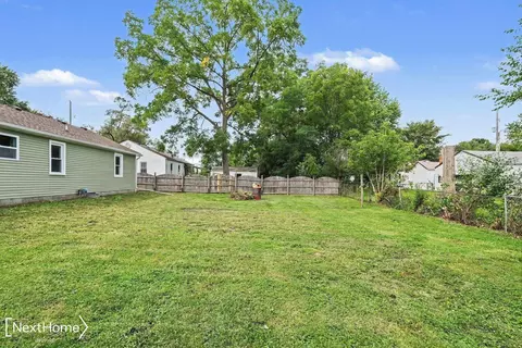 Exterior - 1093 Corydon, Mount Morris, MI 48458 photo 6 of 7