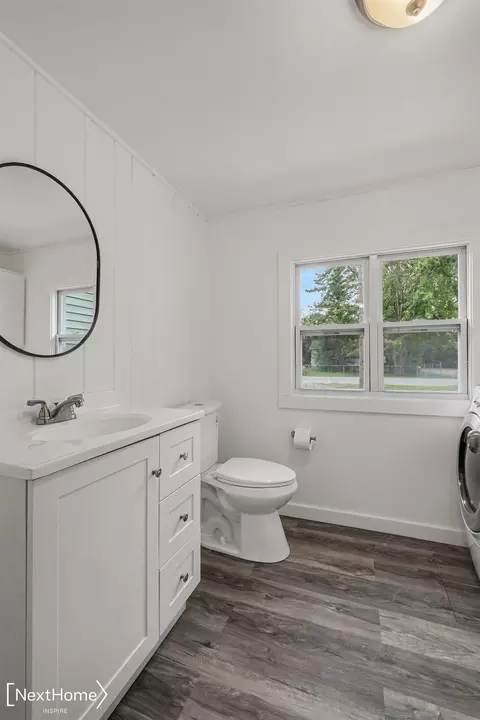 Bath - 1093 Corydon, Mount Morris, MI 48458 photo 1 of 3
