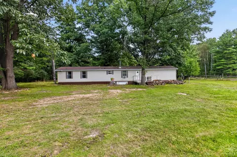 4960 N Skenes, Sanford, MI 48657