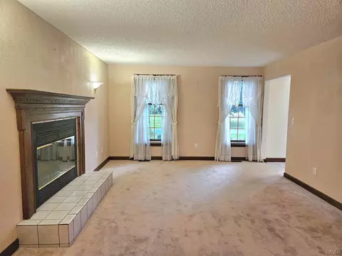 Living - 2825 5th, Monroe, MI 48162 photo 1 of 4
