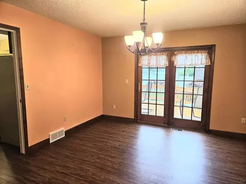 Dining - 2825 5th, Monroe, MI 48162 photo 2 of 2