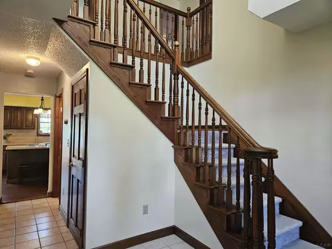 Entry Way - 2825 5th, Monroe, MI 48162 photo 2 of 5