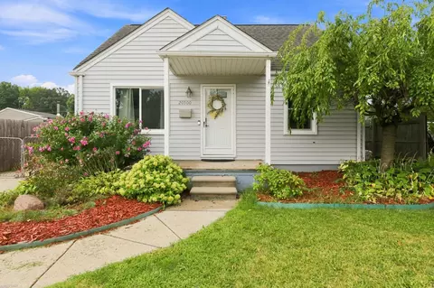 20500 Avalon, Saint Clair Shores, MI 48080