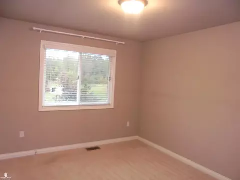 Bedroom - 79223 Capac, Armada, MI 48005 photo 4 of 5
