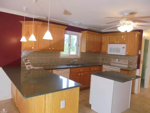Kitchen - 79223 Capac, Armada, MI 48005 photo 3 of 9
