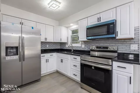 Kitchen - 905 Liberty, Algonac, MI 48001 photo 3 of 3