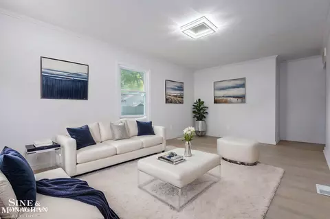Living - 905 Liberty, Algonac, MI 48001 photo 1 of 6