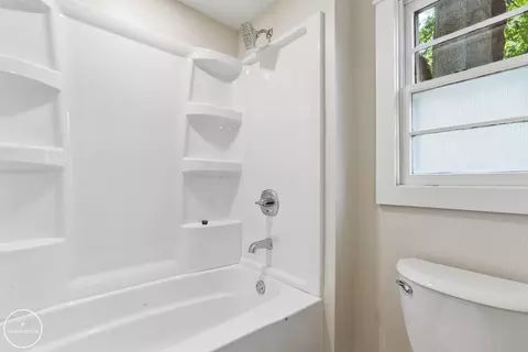Bath - 367 Sherwood, Algonac, MI 48001 photo 3 of 3