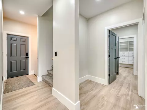 Entry Way - 2706 S Custer, Monroe, MI 48161 photo 4 of 4