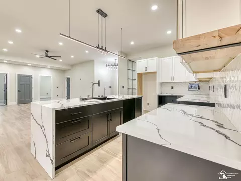 Kitchen - 2706 S Custer, Monroe, MI 48161 photo 4 of 8