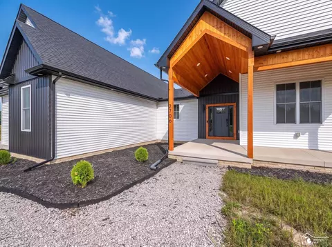 Exterior - 2706 S Custer, Monroe, MI 48161 photo 4 of 20