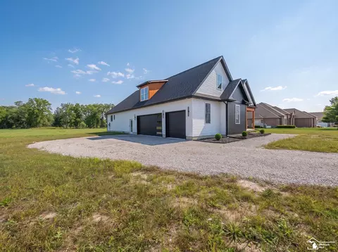 Exterior - 2706 S Custer, Monroe, MI 48161 photo 6 of 20