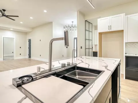 Kitchen - 2706 S Custer, Monroe, MI 48161 photo 5 of 8