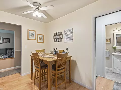 Dining - 27952 Thomas, Warren, MI 48092 photo 2 of 2