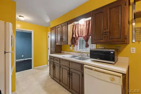 Kitchen - 355 Rogers, Adrian, MI 49221 photo 1 of 7