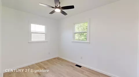 Bedroom - 1245 E Outer, Saginaw, MI 48601 photo 2 of 3