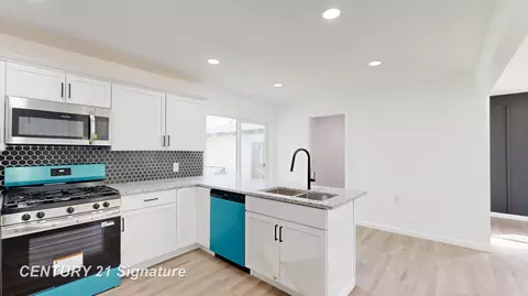 Kitchen - 1245 E Outer, Saginaw, MI 48601 photo 5 of 5