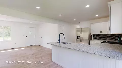 Kitchen - 1245 E Outer, Saginaw, MI 48601 photo 1 of 5