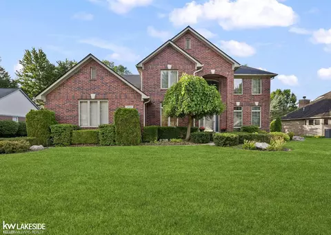 43748 Fallen Tree, Sterling Heights, MI 48314
