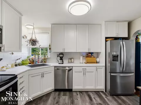 Kitchen - 45477 Bemis, Sumpter Twp, MI 48111 photo 2 of 3