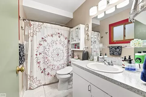 Bath - 47788 Meadowbrook, Macomb, MI 48044 photo 1 of 2