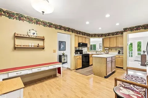 Kitchen - 47788 Meadowbrook, Macomb, MI 48044 photo 4 of 4